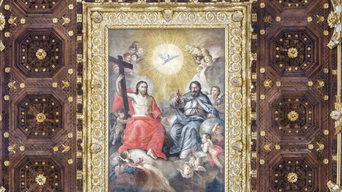 Vergoldete Kassettendecke Detail GemâÄ°lde der Dreifaltigkeit Lecceser Barock auch salentinischer