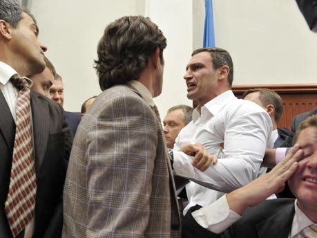 Klitschko in Parlaments-Tumulte verwickelt;dpa