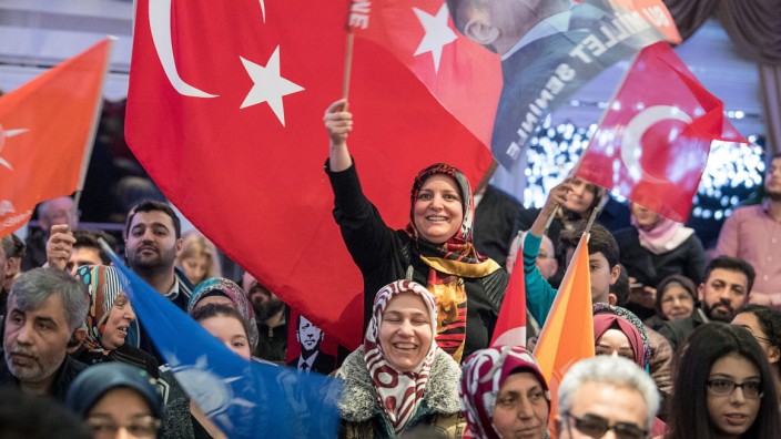 Themenpaket zum Türkei-Referendum