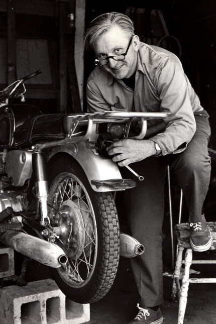 Nachruf: Motorradfan Pirsig 1975, ein Jahr nach Erscheinen seines Bestsellers.