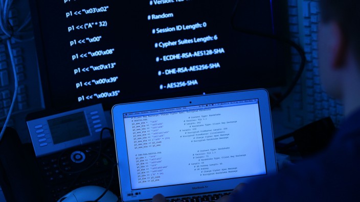 Computer mit Quellcode