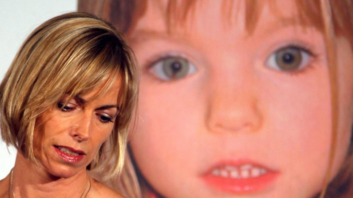 FILE PHOTO - Kate McCann, whose daughter Madeleine went missing during a family holiday to Portugal in 2007, attends a news conference at the launch of her book in London