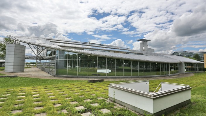 Haushalt unter Dach und Fach: Futuristische Bürogebäude sind das Markenzeichen des Hallbergmooser Munich Airport Business Parks.