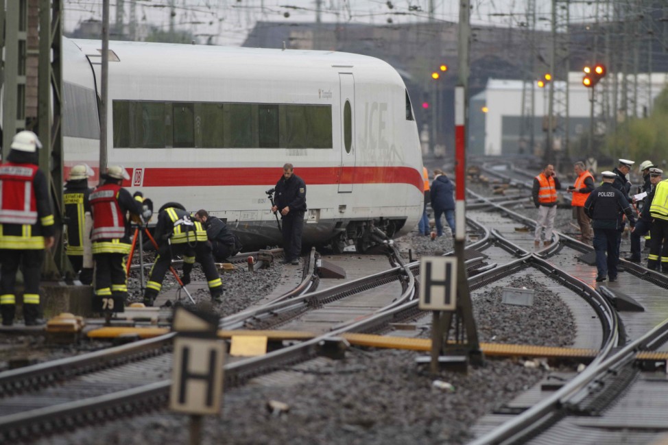 An ICE train derailed in Dortmund