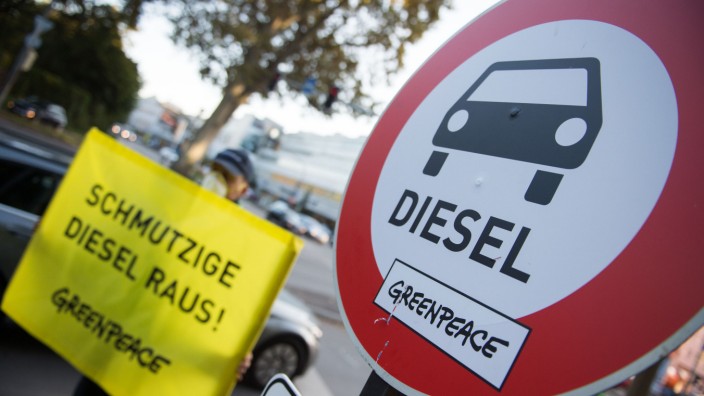Greenpeace demonstriert für bessere Luft in Innenstädten