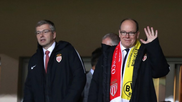 AS Monaco in der Champions League: Adel verpflichtet: Klub-Besitzer Dmitrij Rybolowlew (links) beherbergt Fürst Albert von Monaco in seiner Loge.