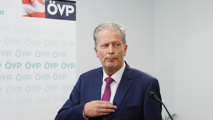 Austrian Vice Chancellor Mitterlehner addresses a news conference in Vienna
