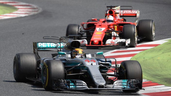 Formel 1 in Barcelona: So nah kamen sich Lewis Hamilton und Sebastian Vettel beim Grand Prix in Barcelona öfters.