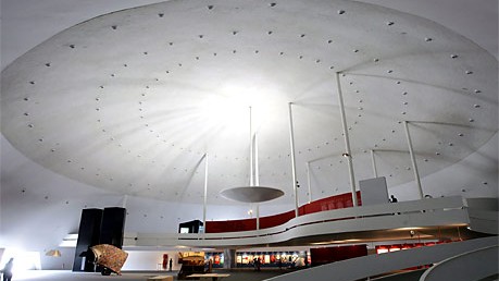 Oscar Niemeyer wird 100: Innenansicht des Nationalmuseums von Brasilien, ein Werk Oscar Niemeyers, das 2007 eingeweiht wurde.