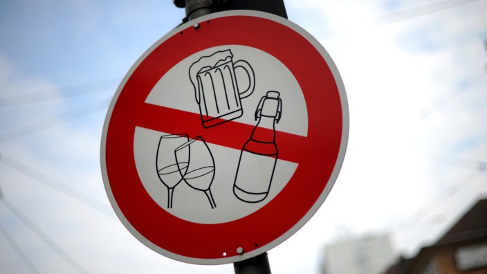 Stadt Duisburg testet Alkoholverbot in Innenstadt