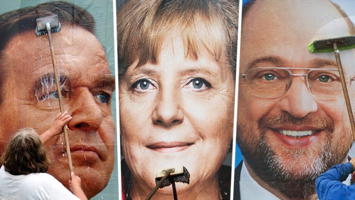 Bundestagswahl: Collage aus alten Wahlplaketen: Gerhard Schröder (2005); Angela Merkel (2013) und Martin Schulz (2014)