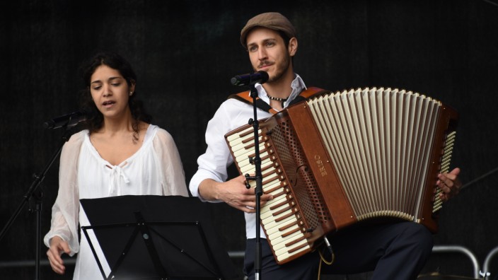 Altstadt: Traditionelle Musik und Gesang gab es beim Israel-Tag auf der Showbühne auf dem Odeonsplatz.