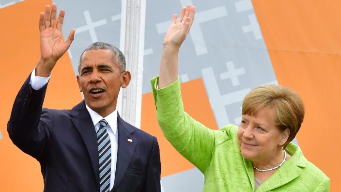 Kirchentag: Der ehemalige US-Präsident Barack Obama gemeinsam mit Bundeskanzlerin Angela Merkel auf dem Evangelischen Kirchentag.