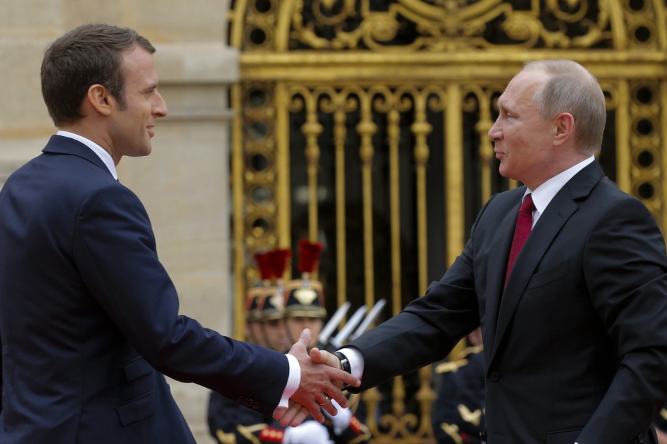 Emmanuel Macron, Vladimir Putin