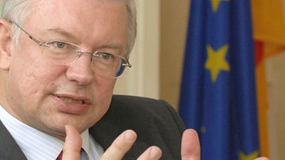 Kriminelle Ausländer: Roland Koch greift - wie schon 1999 - auf ausländerkritische Äußerungen im Wahlkampf zurück.