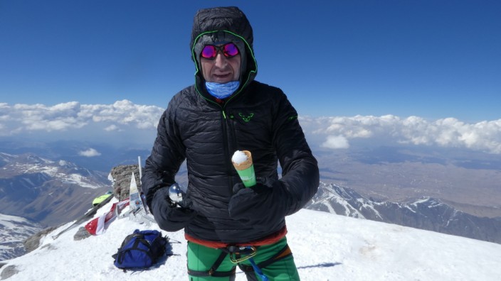 Adriano Colle Eismacher Elbrus