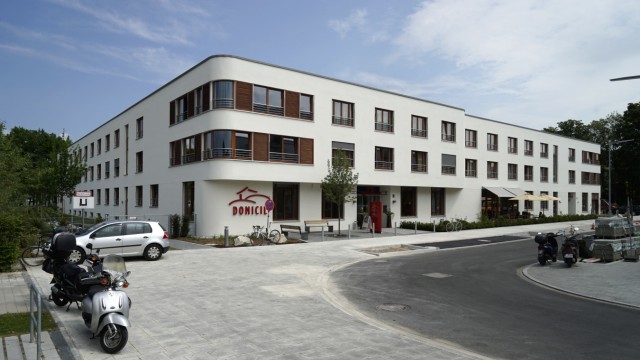 Schwabing: Die Seniorenwohnresidenz am Ackermannbogen bietet erstmals in München zwei geförderte Nachtpflegeplätze an.