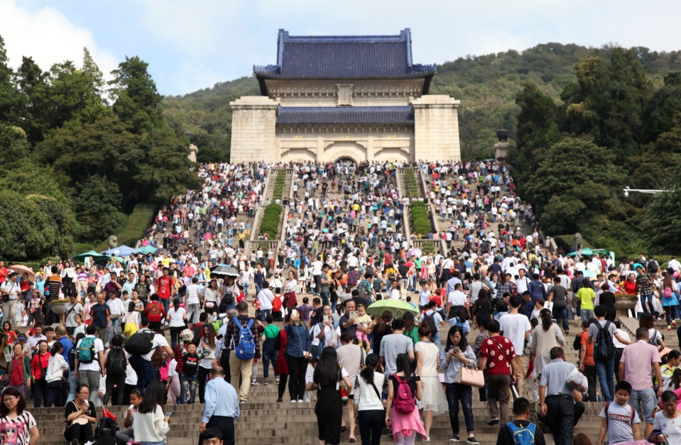 A record 589 million Chinese expected to travel over 'Golden Week'