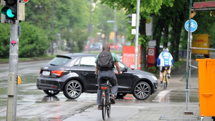 Verkehr in München: Aufgepasst: In Solln zählt die Siemensallee zu den riskanten Radwegen.