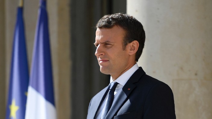 Parlamentswahl in Frankreich: Der französische Präsident Emmanuel Macron empfängt Staatsbesuch aus dem Senegal.