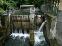 Wasserkraft: Alle 700 Meter eine Barriere