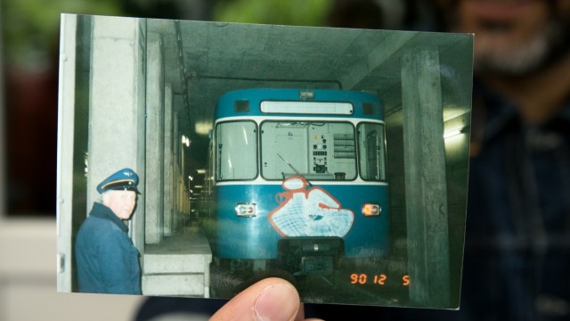 Heimstetten. Der Designer Haman Alimentari trifft Alois Spies, der ihn vor 25 Jahren wegen Schmierereien auf Zügen verhaften ließ und ihm nun Fotos von besprayten Zügen schenken möchte.