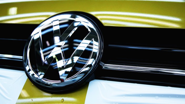 Volkswagen: Anfang Juni haben die USA bei Interpol einen internationalen Haftbefehl gegen fünf frühere Manager und Entwickler von Volkswagen erwirkt.