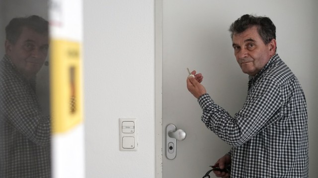 Wohnen in München: Der neue Hausmeister Dragan Avramovic will nicht in die Wohnung einziehen, die für Hausmeister vorgesehen war.