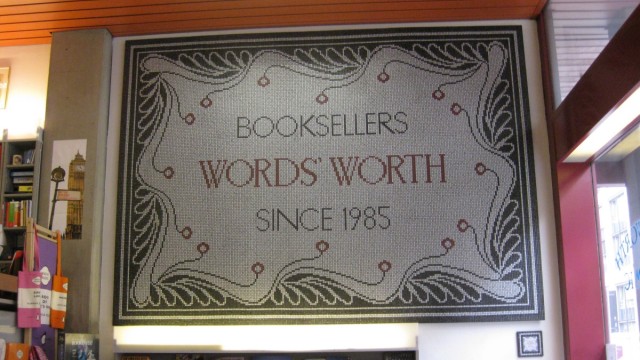 Buchläden: In der Words' Worth Buchhandlung gibt es englische und amerikanische Literatur.