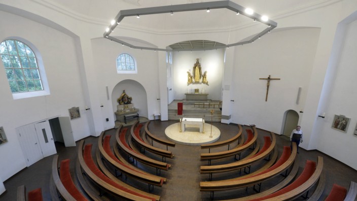 Ottobrunn: Die 80 Jahre alte Kirche Sankt Otto erstrahlt in neuem Glanz.