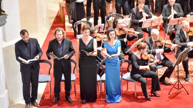 Konzertkritik: Als Solisten glänzen (u.v.l.): Bass Thomas Stimmel, Tenor Julian Prégardien, Alt Barbara Hölzl und Sopran Anna Karmasin.