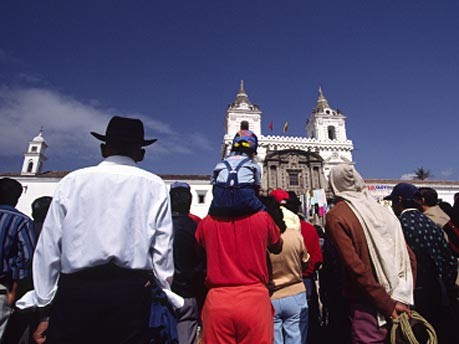 Mitten in ... Quito, iStock