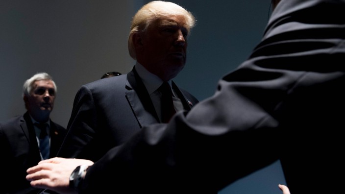 Donald Trump: Geraten die USA durch die Politik ihres Präsidenten ins Abseits?