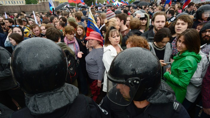 Gesichtserkennung: Ungenehmigte Demonstration in St. Petersburg am 12. Juni 2017. Auf den von Alexej Nawalny ausgerufenen Protesten wurden an diesem Tag mehr als 200 Oppositionelle festgenommen.