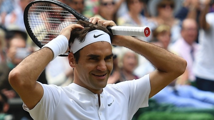 Wimbledon: Der achte Wimbledon-Titel: Roger Federer freut sich.