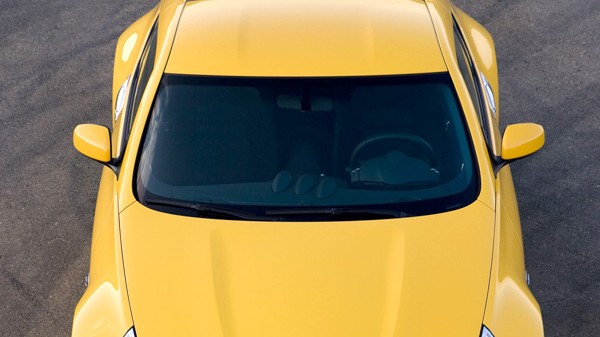 Nissan 370Z: Pfeilförmige Scheinwerfer: Nissan 370Z