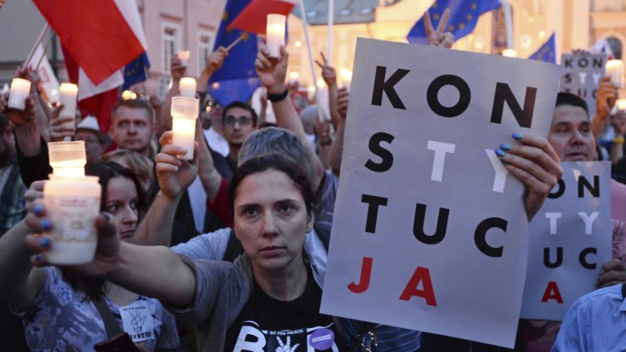 Polen: In den vergangenen Tagen waren landesweit Zehntausende Polen auf die Straßen gegangen, um gegen die Justizreform zu protestieren.
