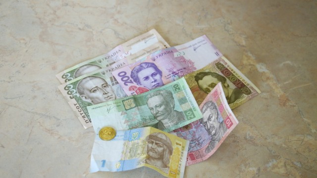 Vier Jahre nach Maidan-Protesten: Die Währung der Ukraine ist schwach: Umgerechnet drei Cent ist eine Hrywnja wert.