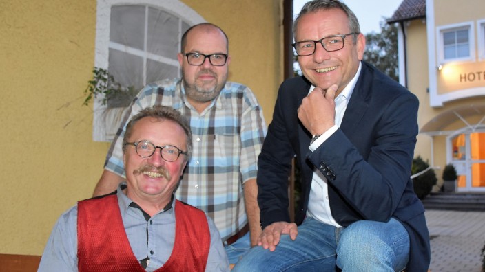 Ortsbegehung: Ein Trio steht an der Spitze der SPD (v.l.): Max Kreilinger (Vorsitzender), Ludwig Ossiander und Oliver Jürgenhake (Stellvertreter).