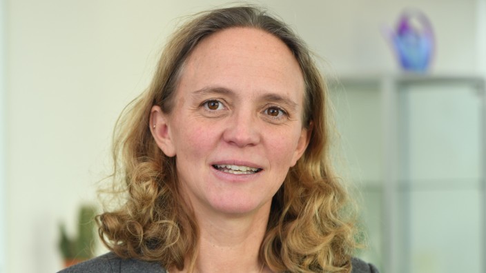 Wissenschaft: Britta Nestler, 45, ist Professorin für Mikrostruktursimulation in der Werkstofftechnik am Karlsruher Institut für Technologie und an der Hochschule Karlsruhe