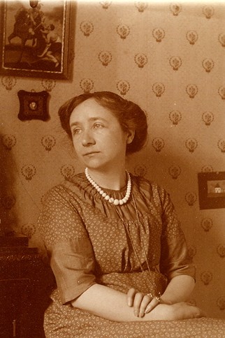 Ausstellung: Gabriele Münter, 1913 in ihrer Wohnung in der Ainmillerstraße.