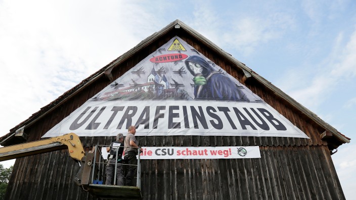 Besonders schlimm bei Südwind: Der Bürgerverein Freising macht auf die Belastung aufmerksam.