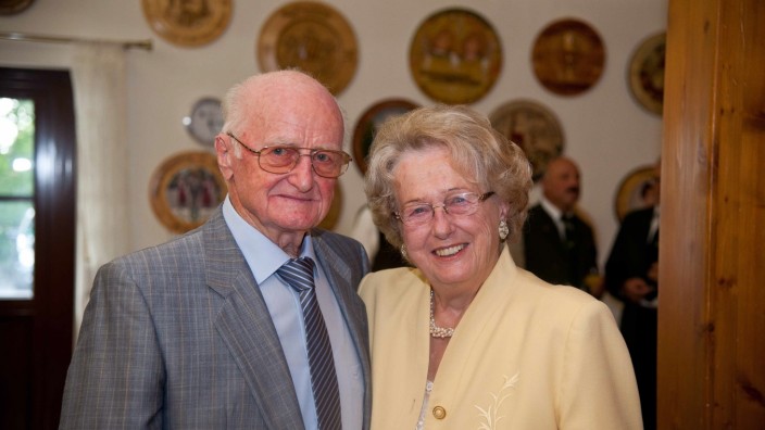 Jubilar: Peter Linner feiert seinen 90.Geburtstag mit Ehefrau Traudl.