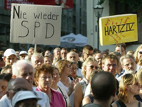 Niedergang der SPD Hartz IV Agenda 2010 Demonstrationen, ddp