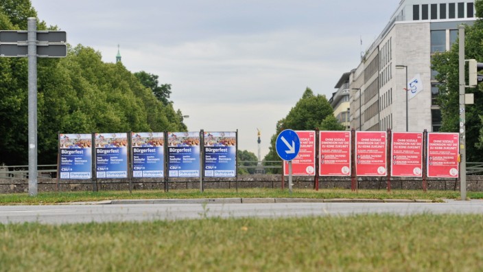 Bundestagswahl 2017: Wahlplakate von SPD und CSU in München an der Prinzregentenstrasse. Foto: Alessandra Schellnegger