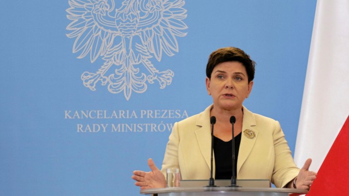 Poland's PM Szydlo speaks during news conference in Warsaw