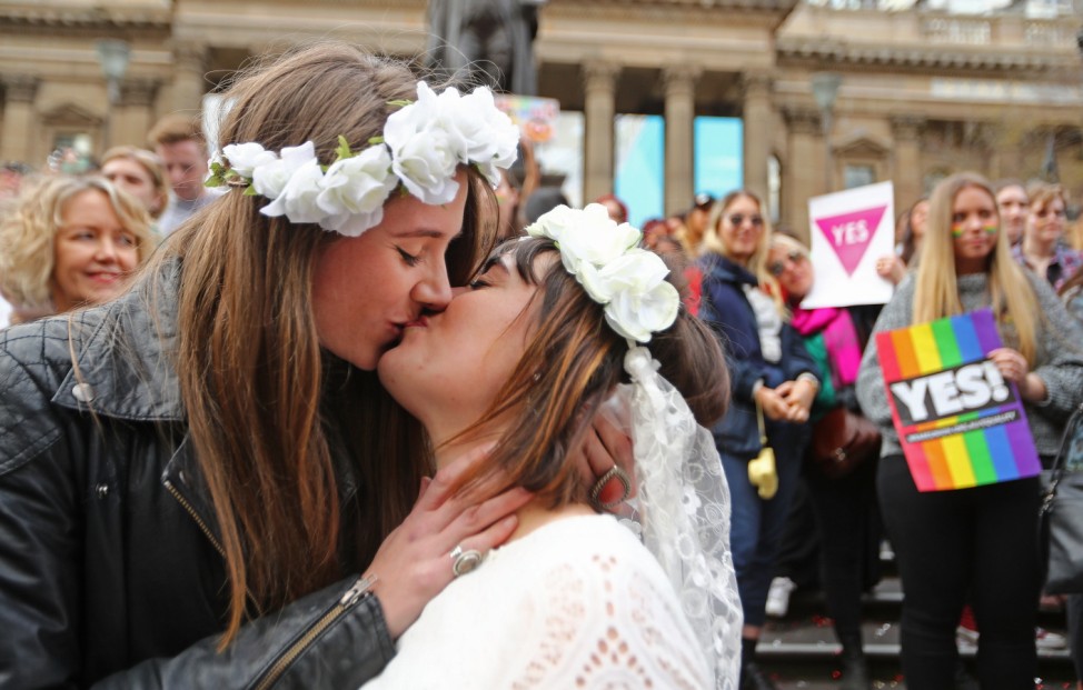 Melburnians Stage Mass Illegal Wedding In Rally For Marriage Equality