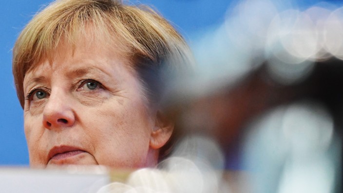 Kanzlerin: Angela Merkel stellt sich 90 Minuten den Fragen der Hauptstadtpresse.