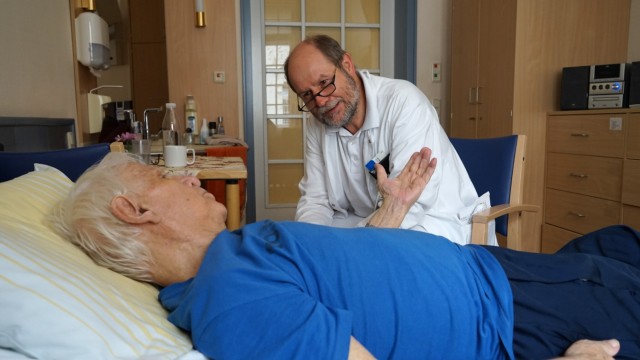 Harlaching: Zur besseren Betreuung der Patienten auf der Palliativ-Station würde Oberarzt Hans Pohlmann gerne ein interdisziplinäres Team aufbauen.