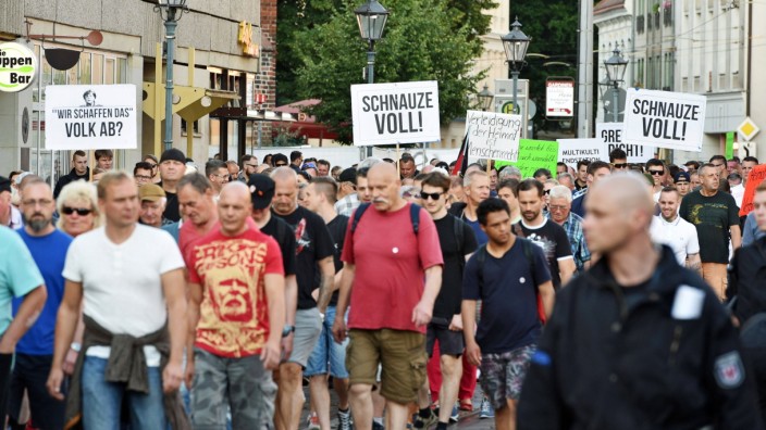 Cottbus Demonstrationen im Stadtgebiet Am Dienstag fanden in der Innenstadt von Cottbus zwei Versa